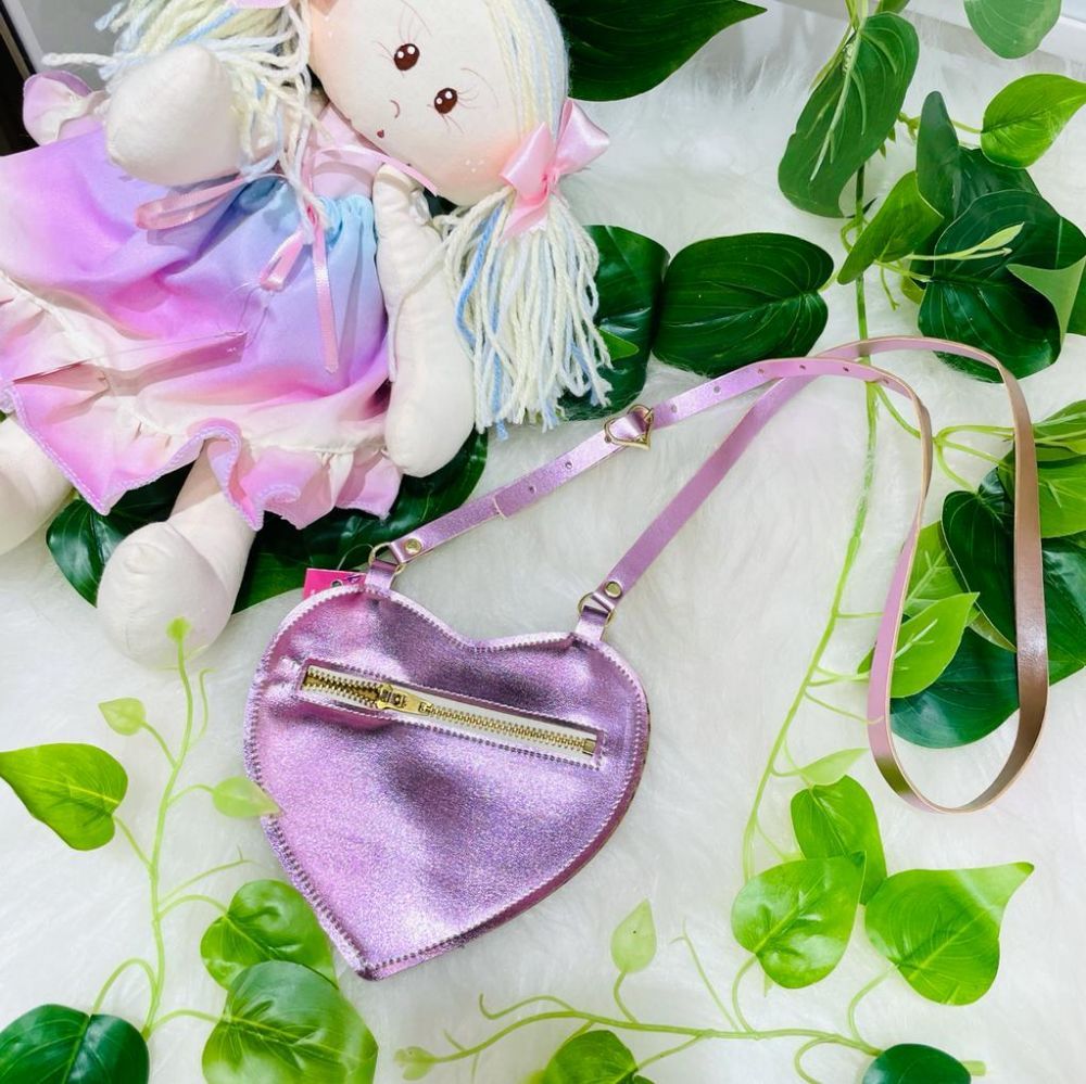 Bolsa Infantil Rosa Metalizado Formato de Coração Charm Yoyo