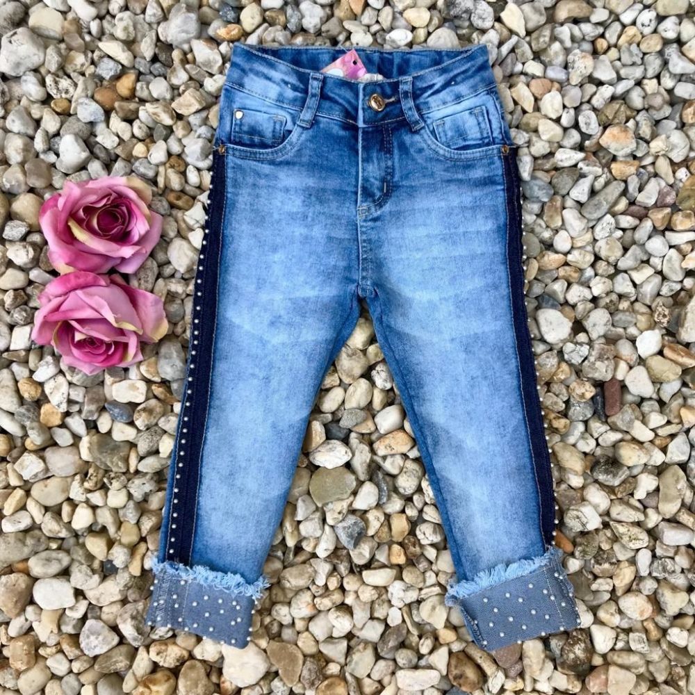 Calça Infantil Jeans Skinny com Barra Virada de Pérolas Petit Cherie