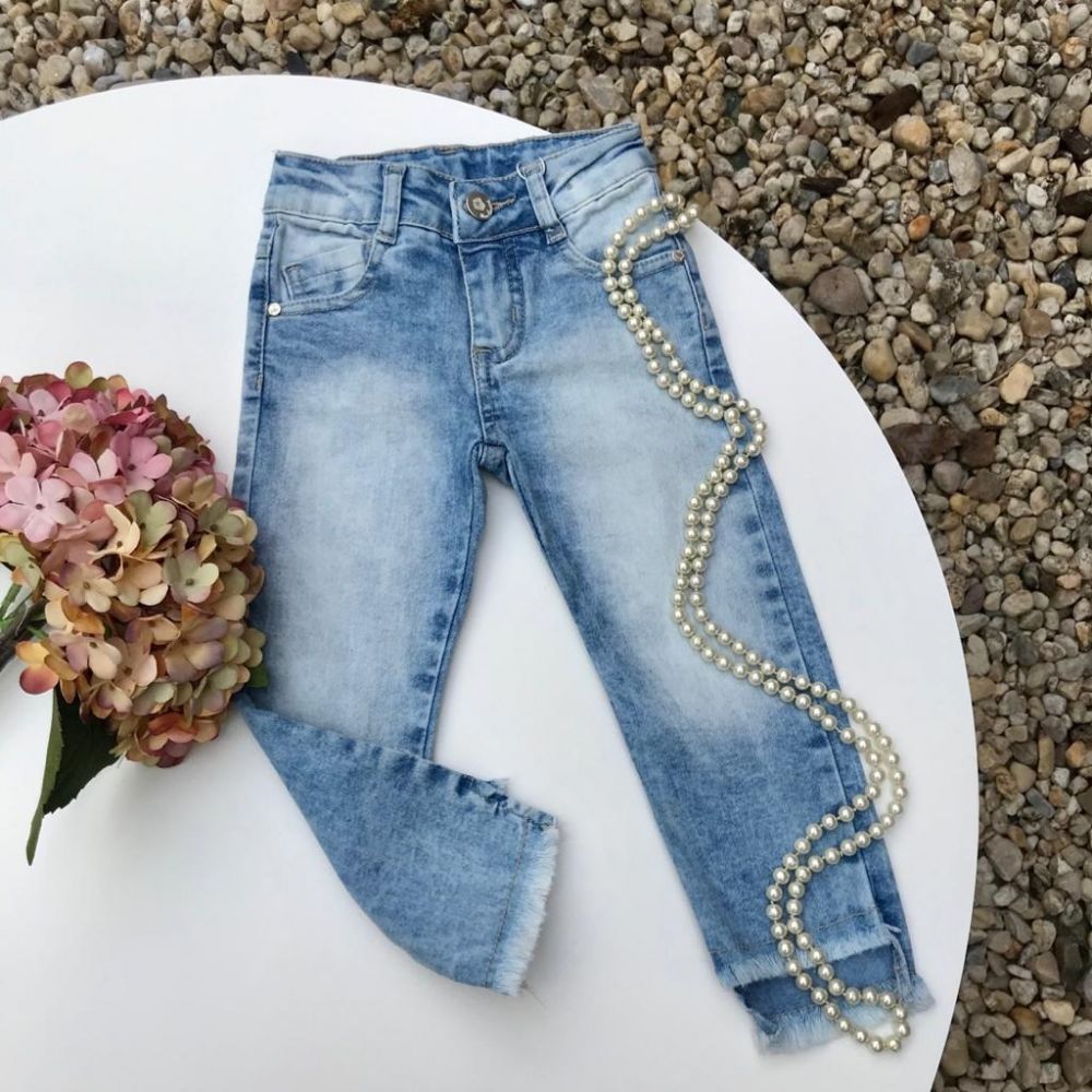 Calça Infantil Jeans Skinny Delavê com Barra Assimétrica Mon Sucré