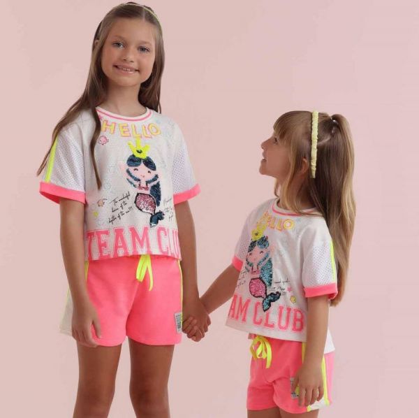 Conjunto Infantil Blusa Branca Furinhos e Shorts Rosa e Amarelo Neon Mermaid Squad Petit Cherie