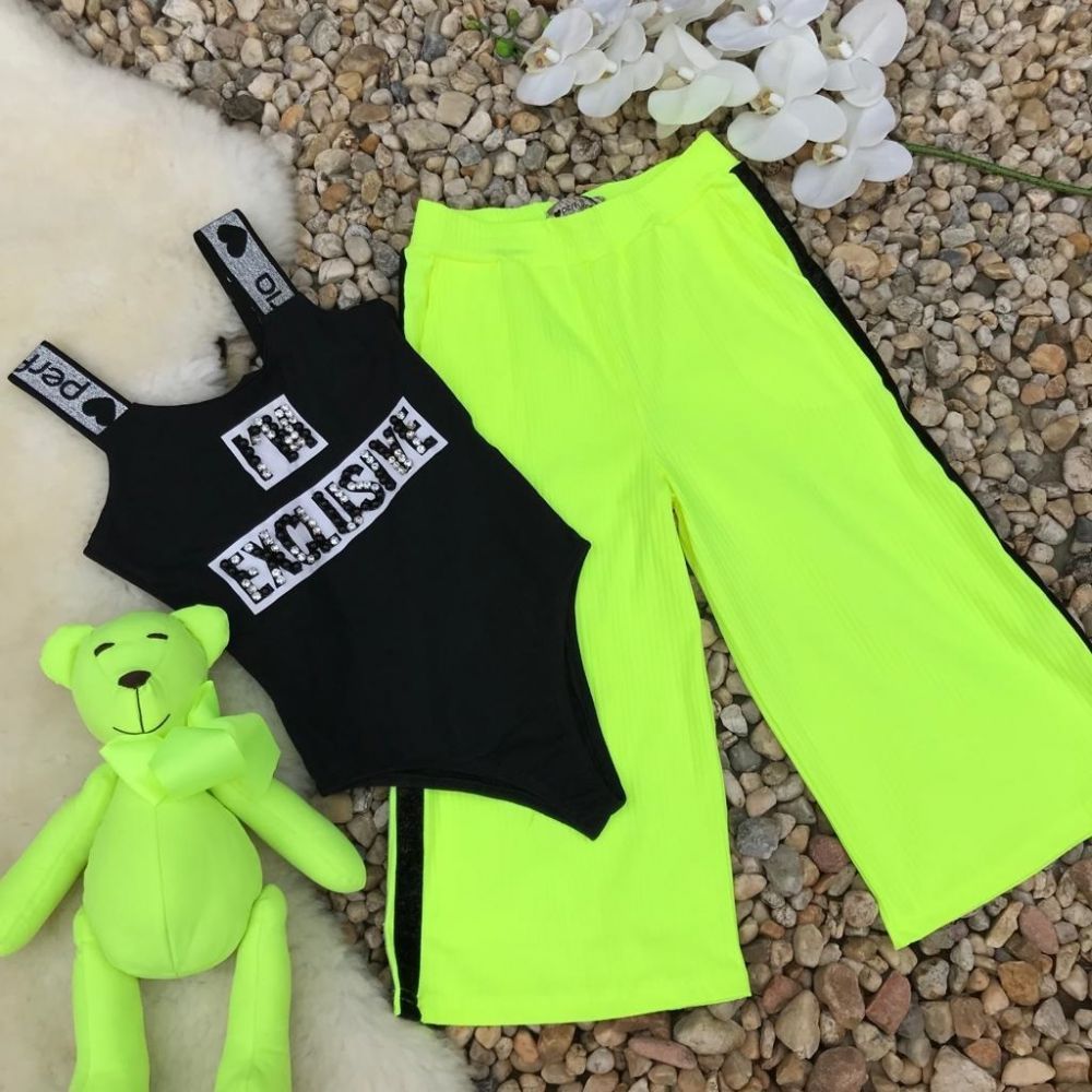 roupa infantil neon