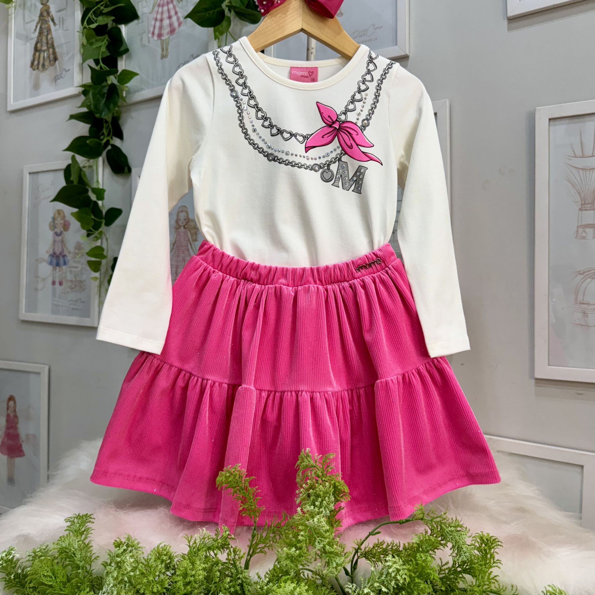 Conjunto Infantil Feminino Momi Blusa Off-White Strass Shorts Saia Pink Veludo Cotele Brilho