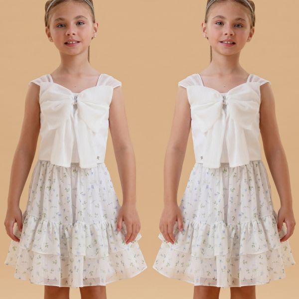 Conjunto Infantil Petit Cherie Blusa Branca Listras Brilho e Laço e Saia Listras Brilho e Flores