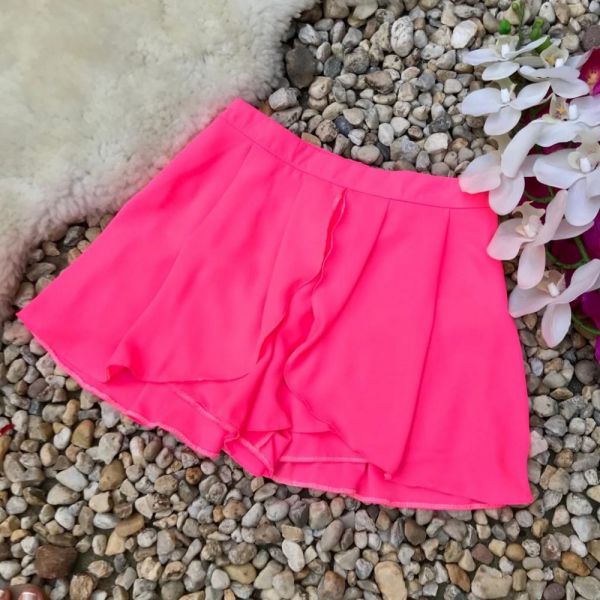 Shorts Infantil com Recortes Pink Neon Vanilla Cream