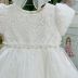 Vestido de Festa Infantil Off White de Renda Sobreposição de Tule Cinto Aplicação Pérolas Petit Cher