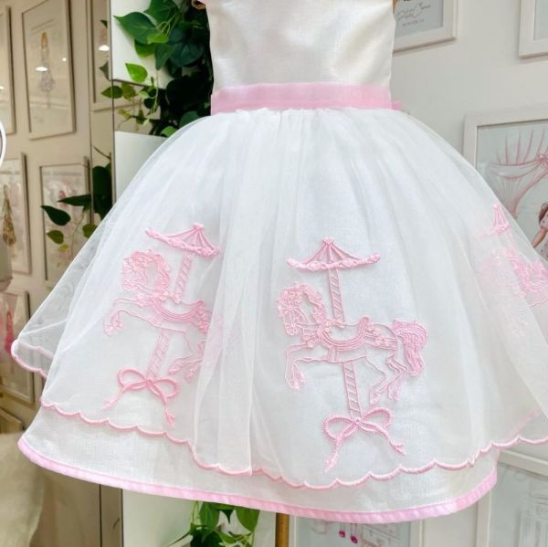 Vestido Infantil de Festa Off White com Bordados Rosa e Sobreposição em Tule Petit Cherie  