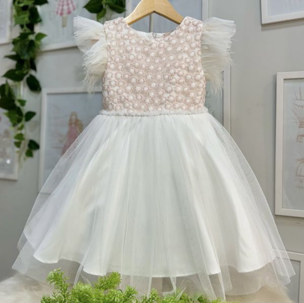 Vestido Infantil de Festa Petit Cherie Off-White Bordado Flores Rose Mini-Pérolas Manga Plumagem 
