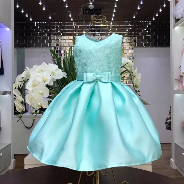 Vestido Infantil Evasê com Strass e Bordados Azul Turquesa Petit Cherie