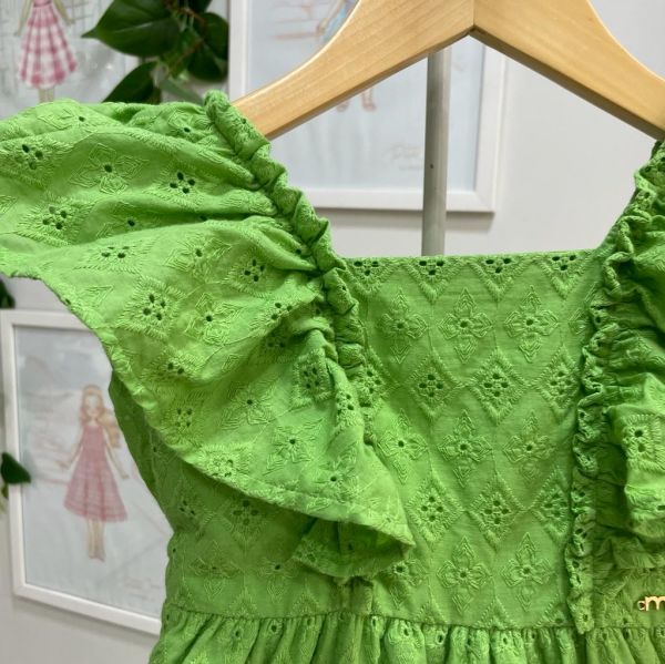 Vestido Infantil Momi Verde de Laise com Babados e Amarração nas Costas