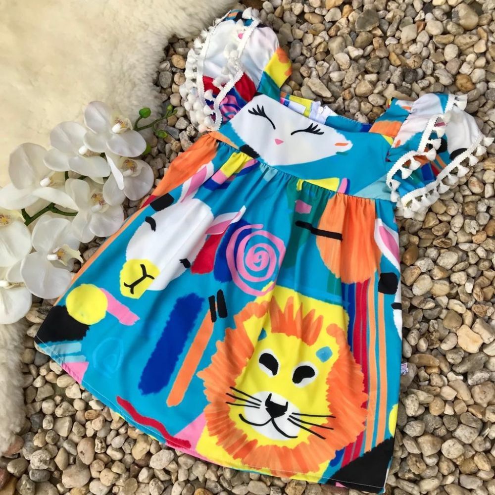 Vestido Infantil Trapézio Colorido com Pom Pons Arte dos Bichinhos MyLu