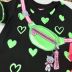 Vestido Infantil Trapézio Preto Pochete Corações Verde Neon Momi